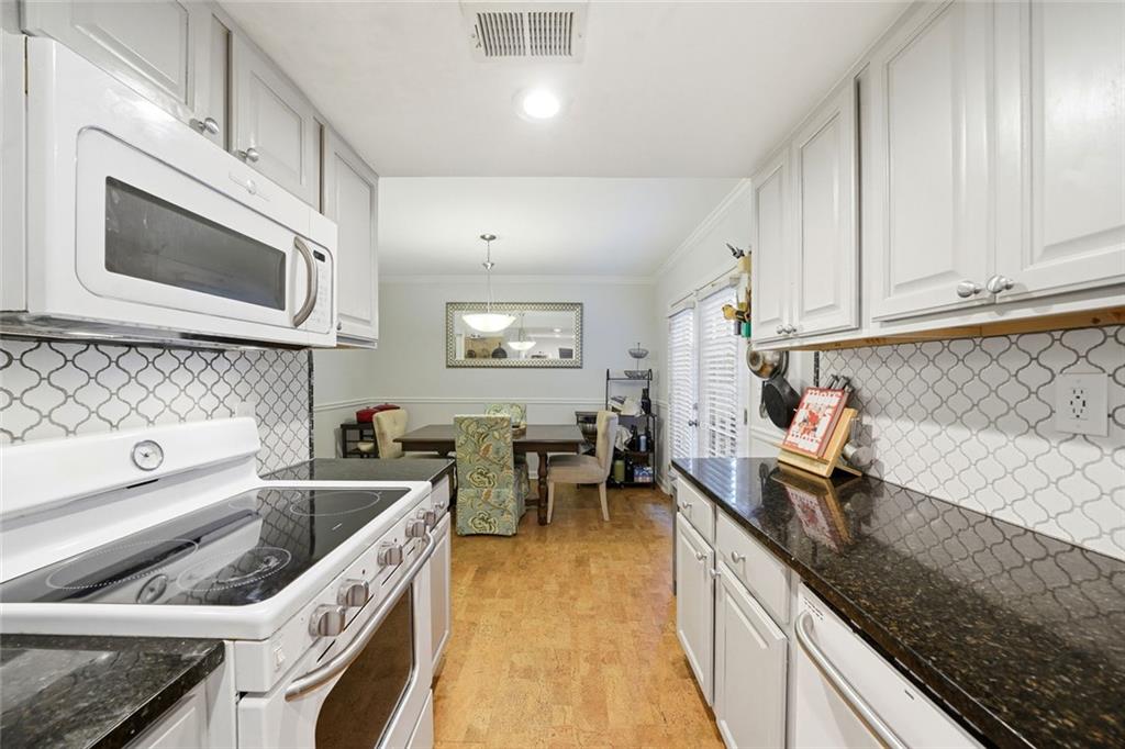 6900 Roswell Road Unit L2 Property Photo 13
