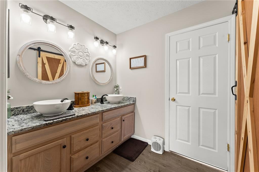 4264 Highway 105 Property Photo 16