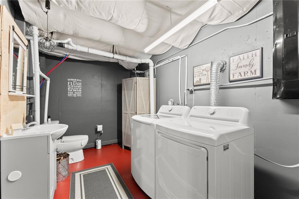 4264 Highway 105 Property Photo 34