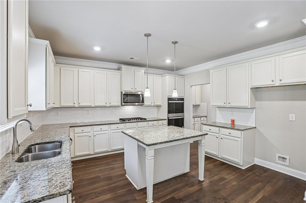 525 Gregs Place Property Photo 17