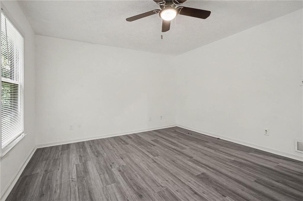 1373 Fairfield Drive Sw Property Photo 9