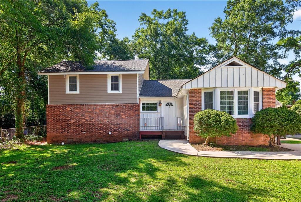 706 Kingston Road Property Photo 1