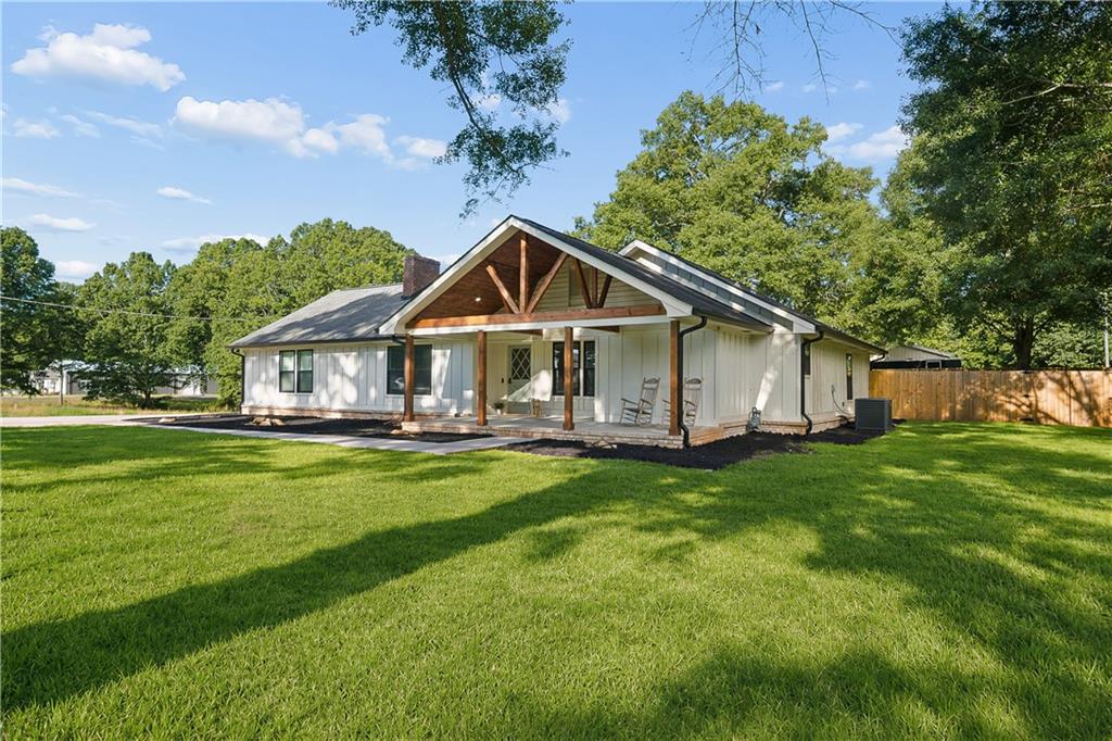 7507 Campground Road Property Photo 5