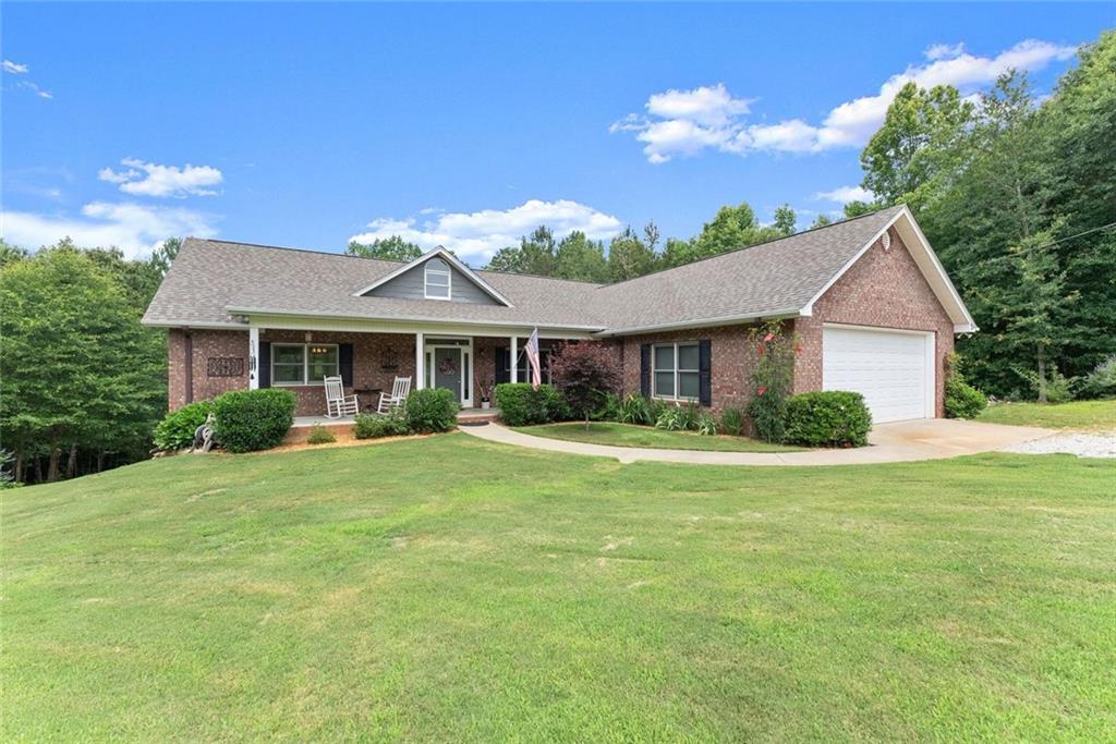 1020 Easy Street Property Photo 2