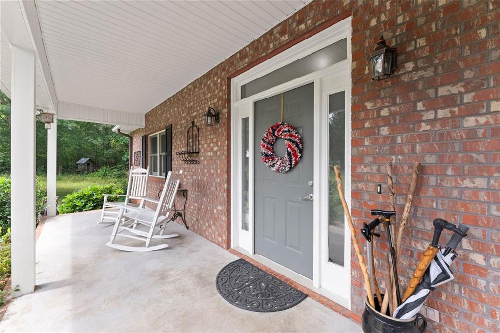 1020 Easy Street Property Photo 4