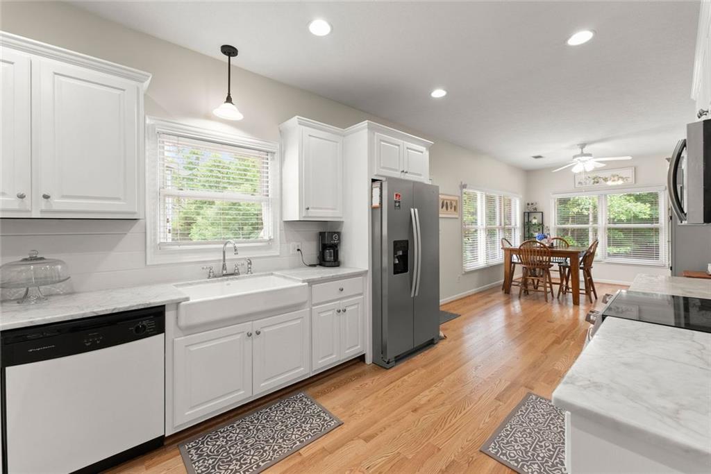 1020 Easy Street Property Photo 15