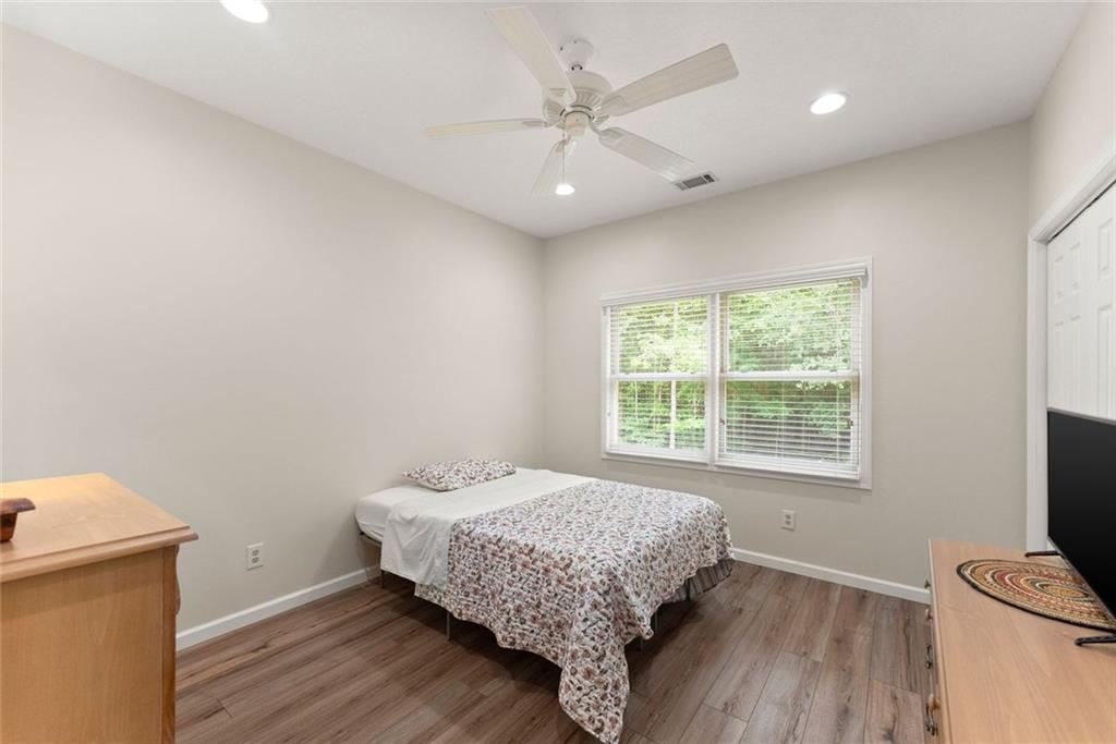 1020 Easy Street Property Photo 25