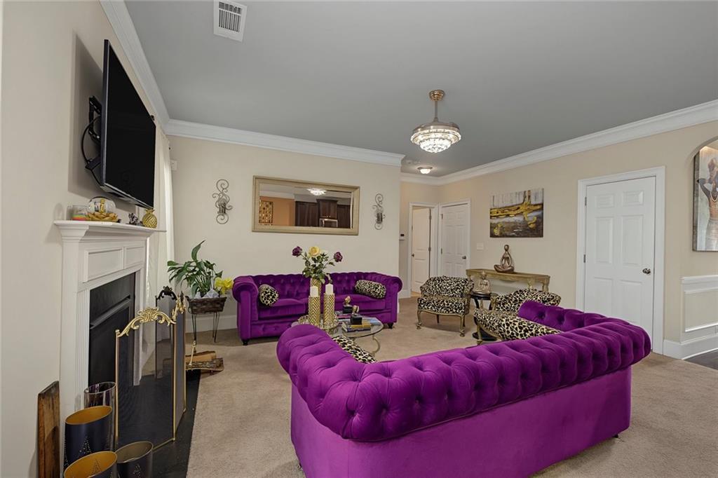 670 Silver Oak Drive Property Photo 10
