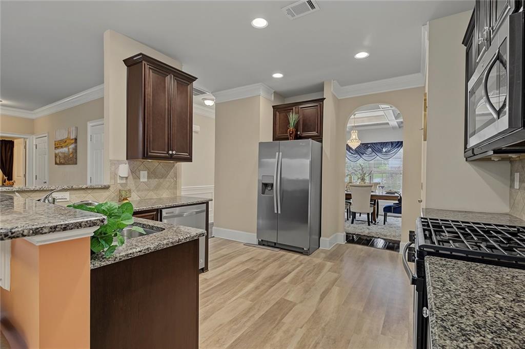 670 Silver Oak Drive Property Photo 15