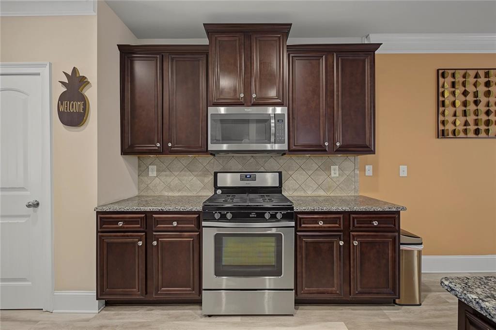 670 Silver Oak Drive Property Photo 17