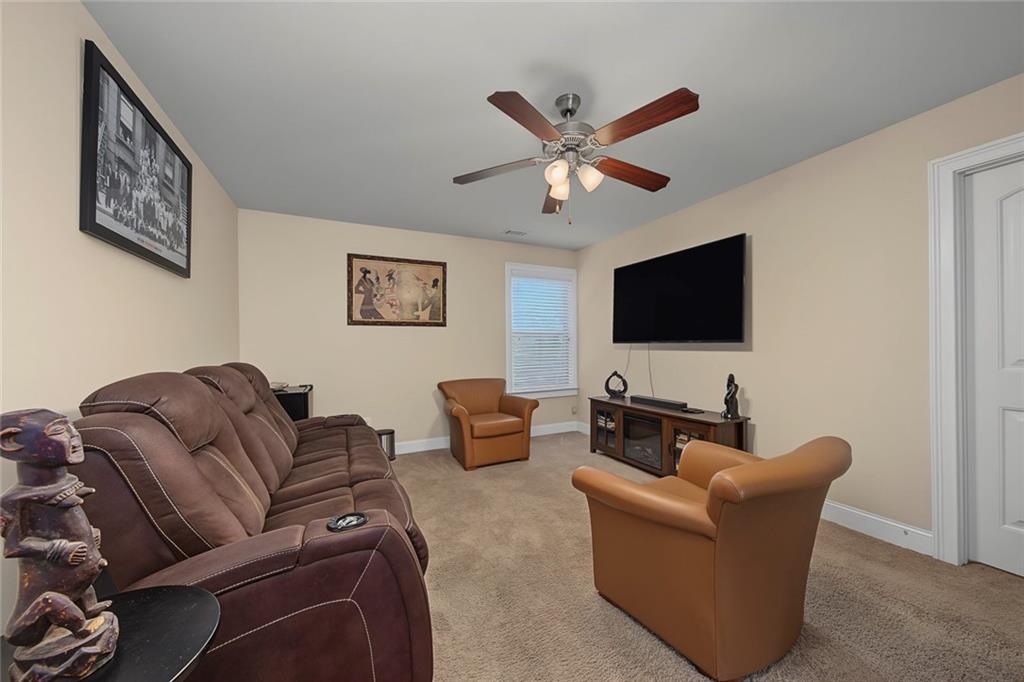 670 Silver Oak Drive Property Photo 20