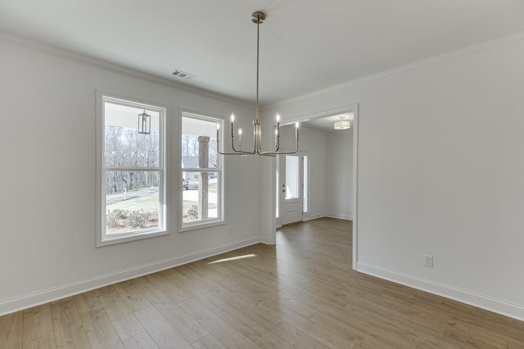 979 Lakeview Property Photo 8