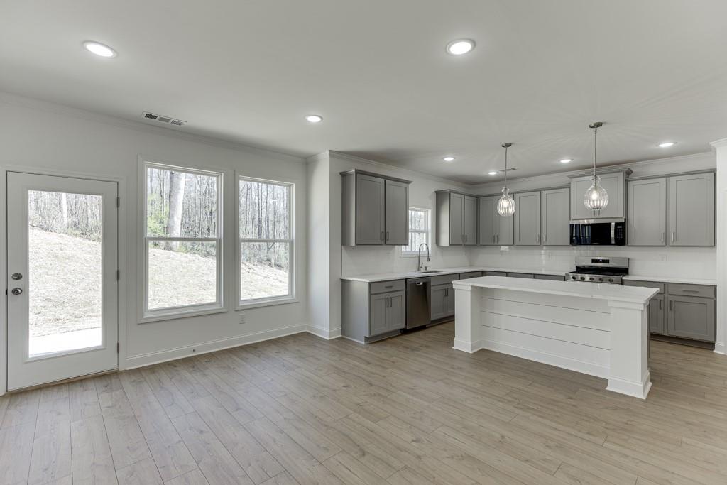 979 Lakeview Property Photo 16