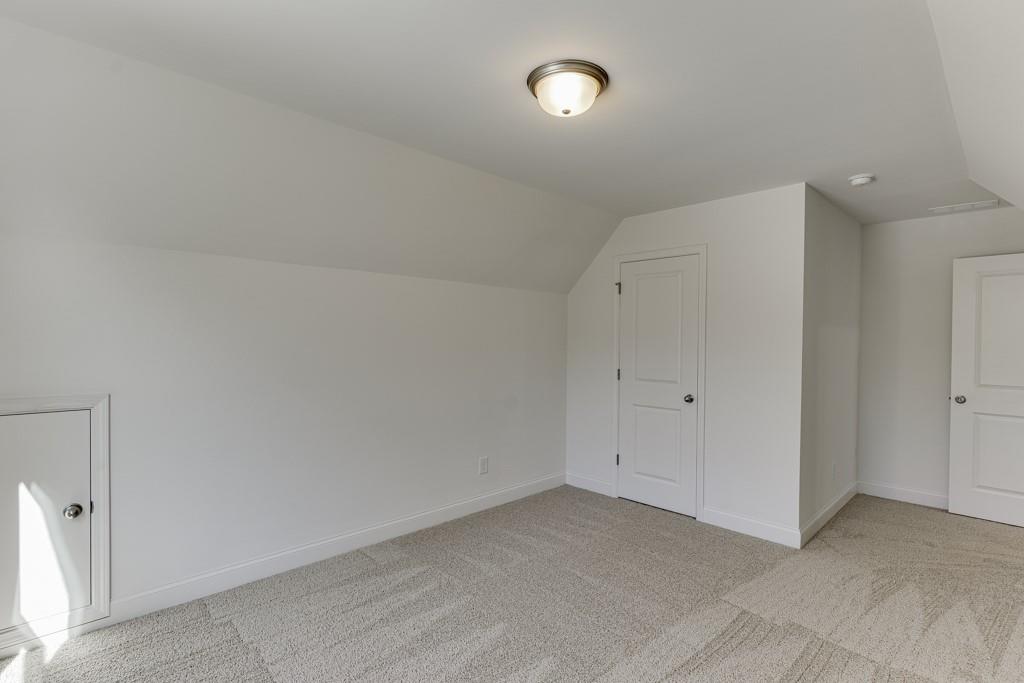 979 Lakeview Property Photo 32
