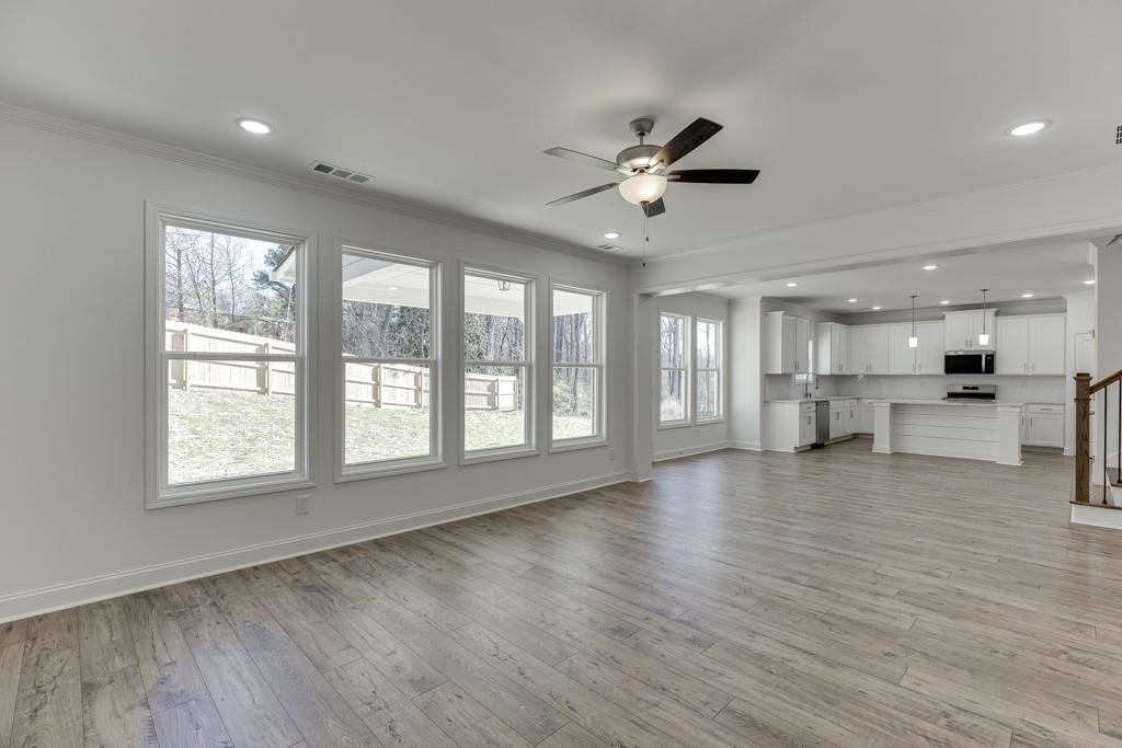 929 Lakeview Property Photo 19