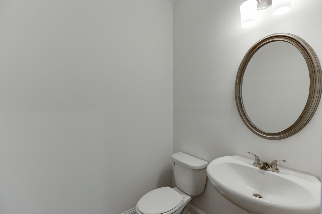 929 Lakeview Property Photo 21