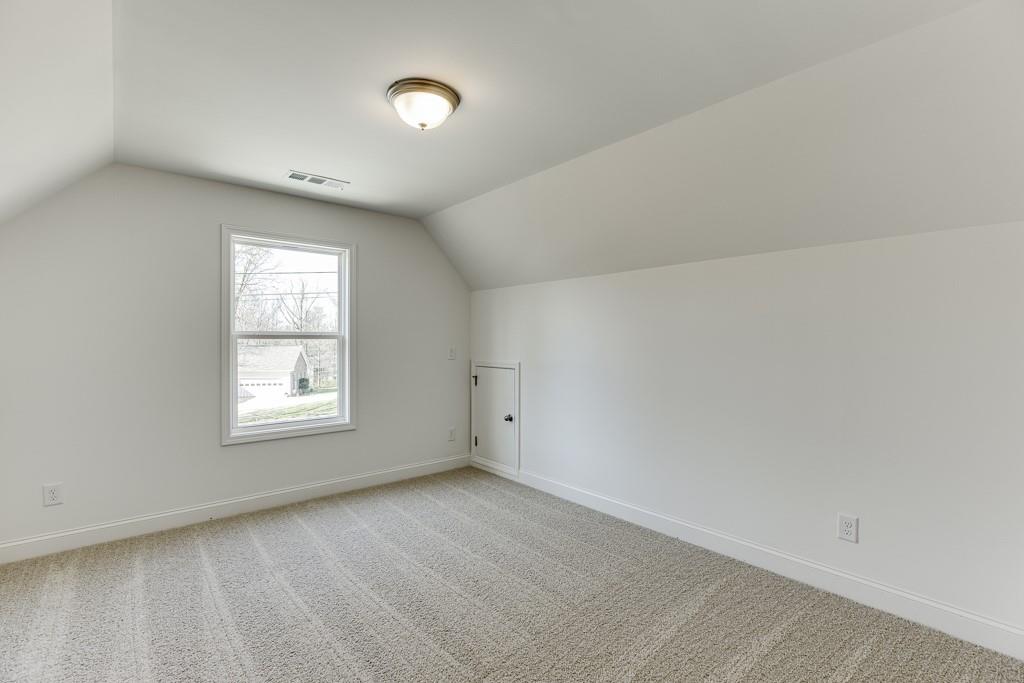 929 Lakeview Property Photo 28