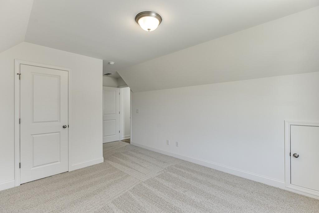 929 Lakeview Property Photo 31