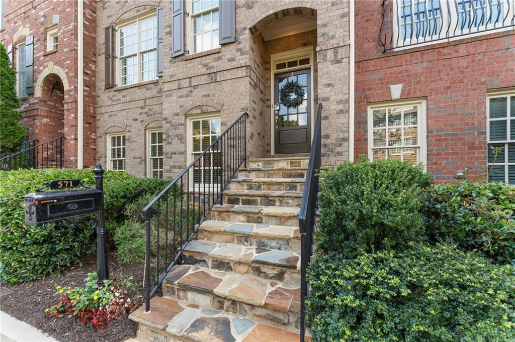 571 Parkside Village Way NW