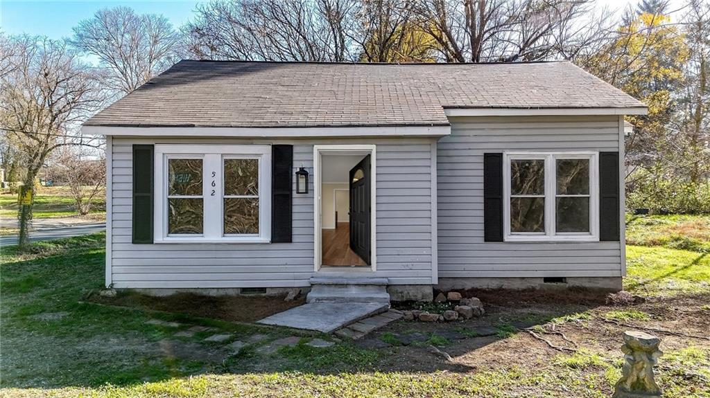 562 Highland Avenue Property Photo 1