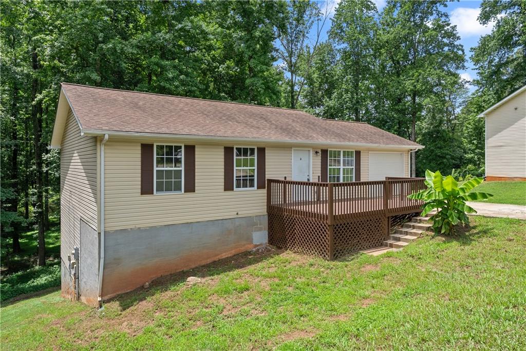 3030 Meadowridge Drive Property Photo 2