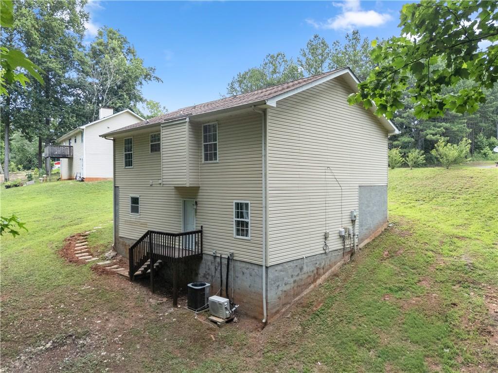3030 Meadowridge Drive Property Photo 4