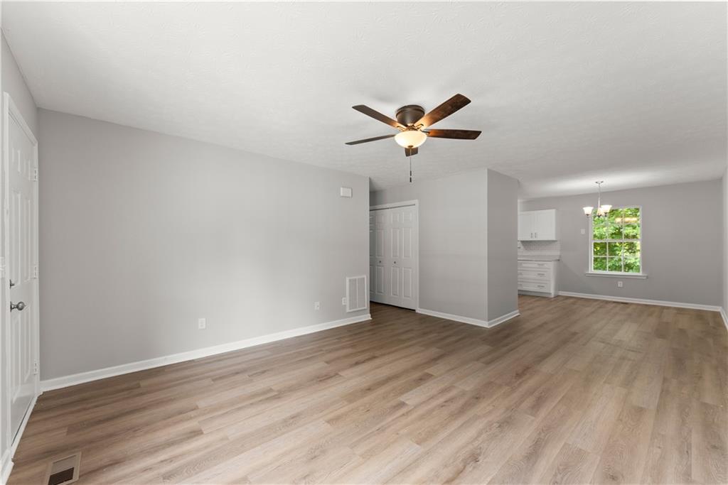 3030 Meadowridge Drive Property Photo 8