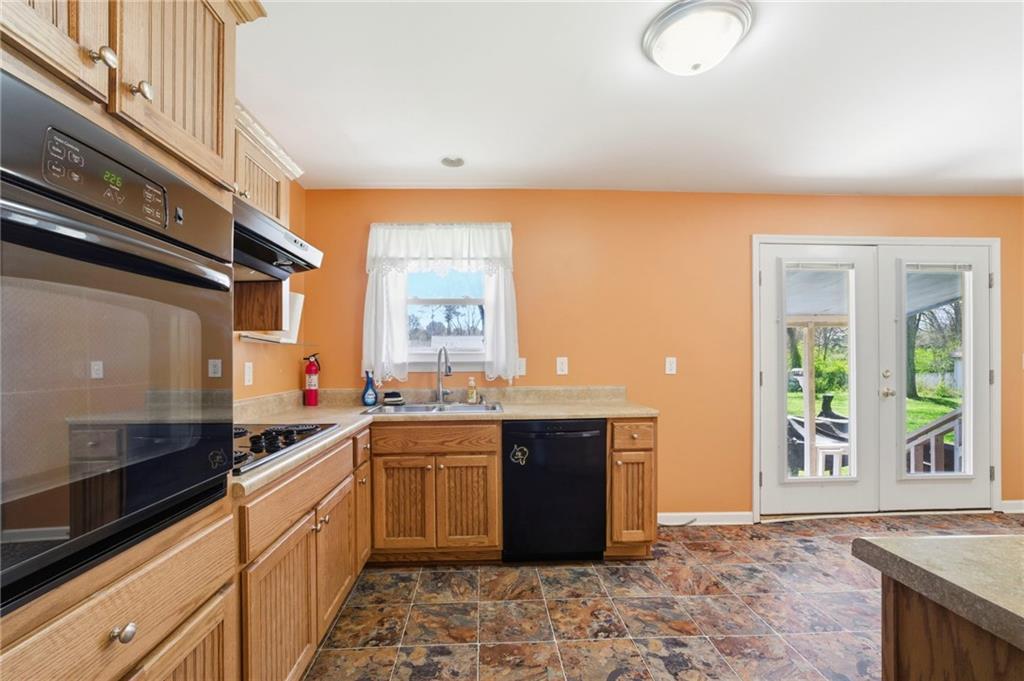 16 Mango Road Ne Property Photo 8