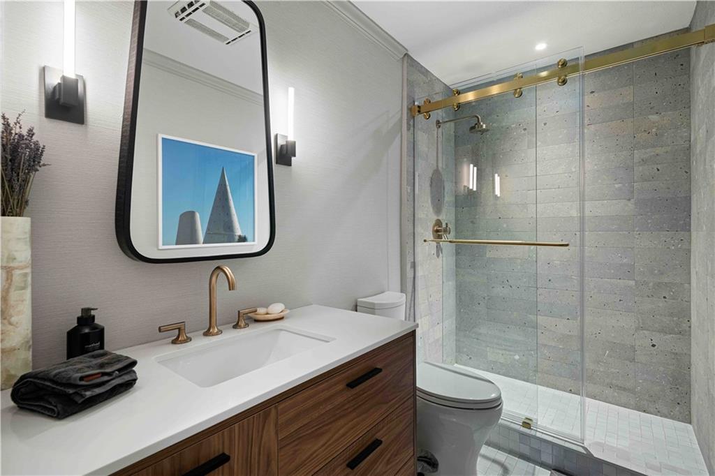 2575 Peachtree Road Ne Unit 4h Property Photo 17