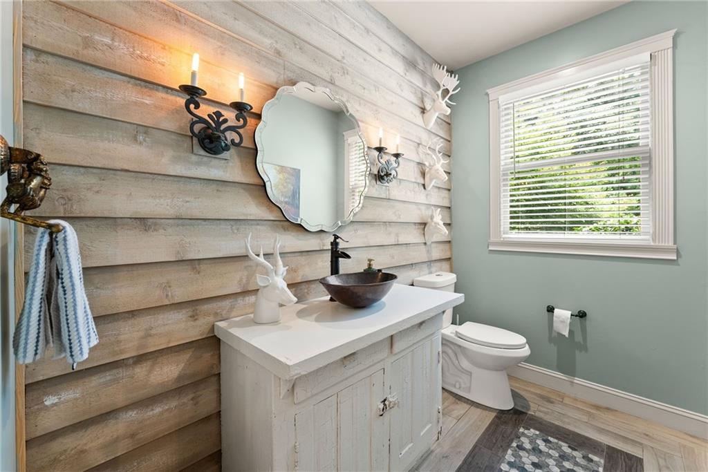 924 James Powers Road Property Photo 33