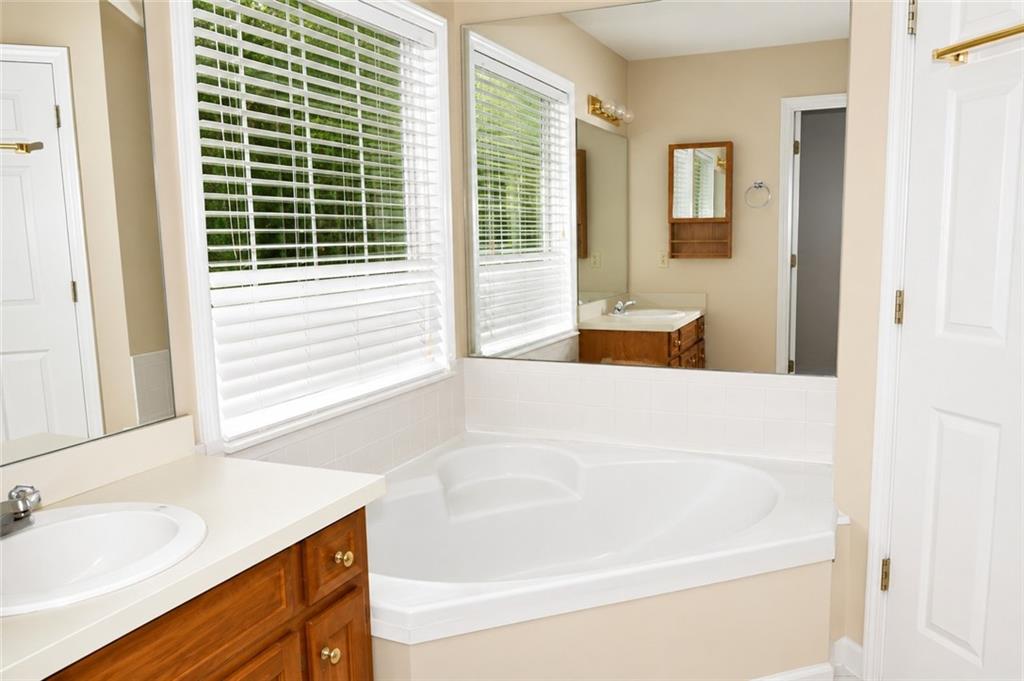 4170 Gables Place Property Photo 11