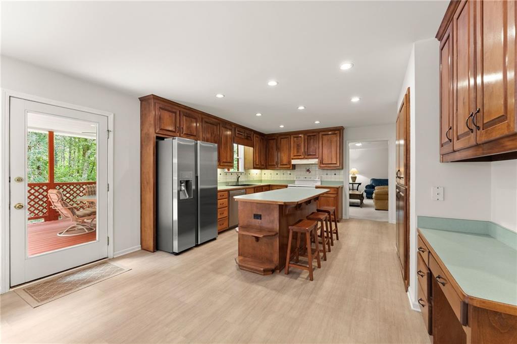 2405 Brooks Road Property Photo 17