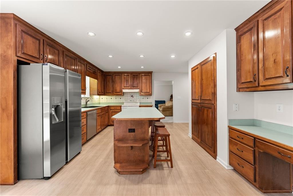 2405 Brooks Road Property Photo 18
