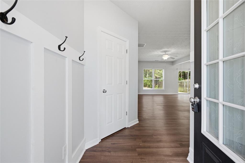 905 Tamarisk Place Property Photo 4