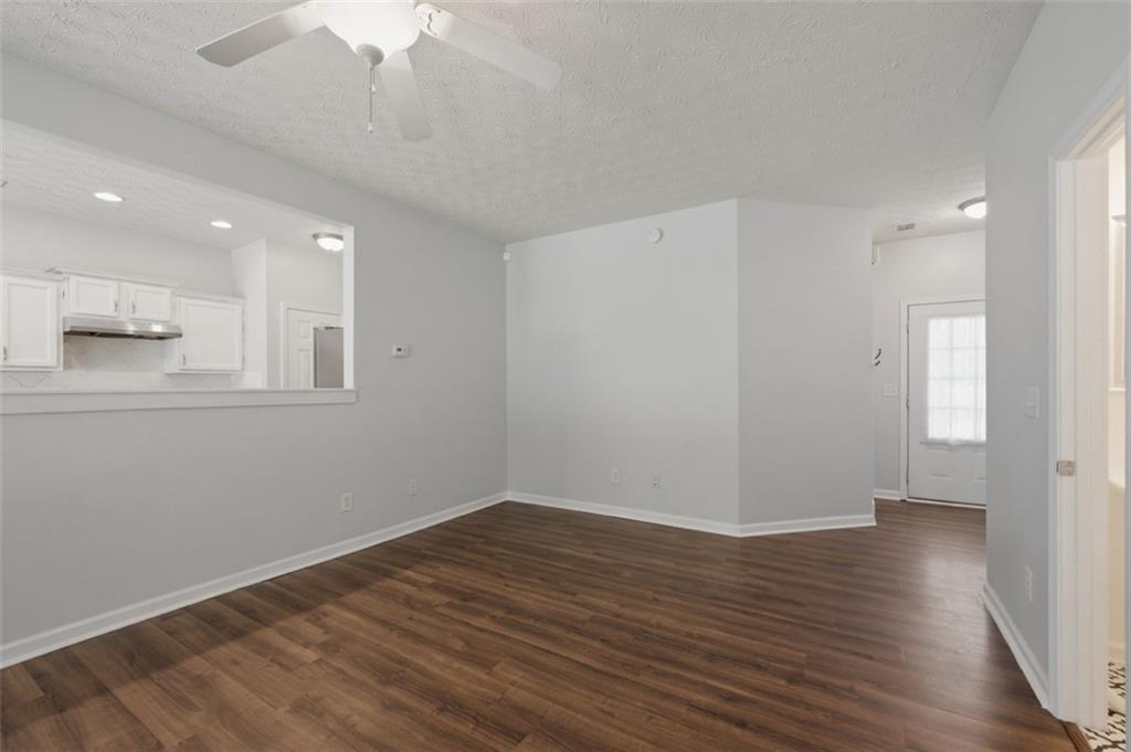 905 Tamarisk Place Property Photo 9
