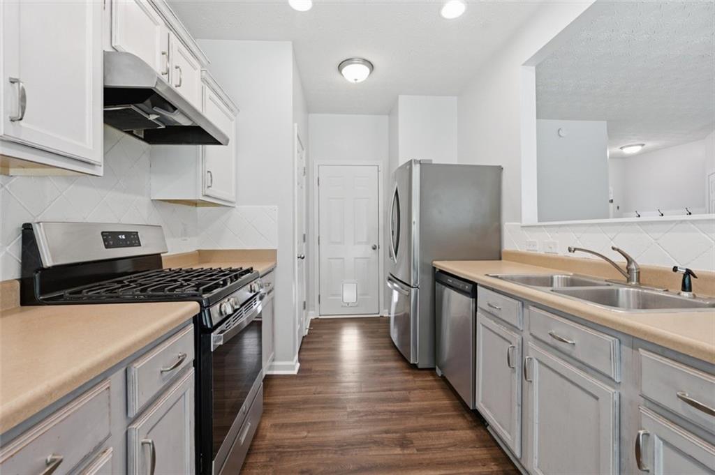 905 Tamarisk Place Property Photo 12