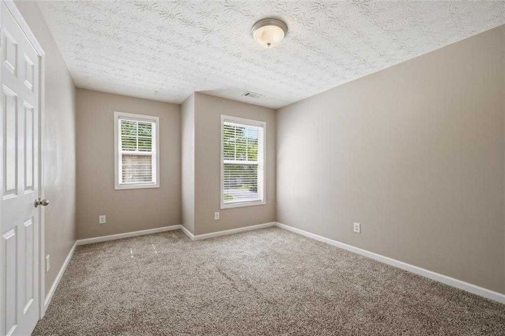 905 Tamarisk Place Property Photo 24