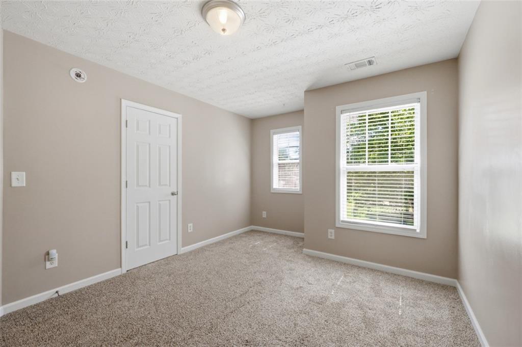 905 Tamarisk Place Property Photo 25