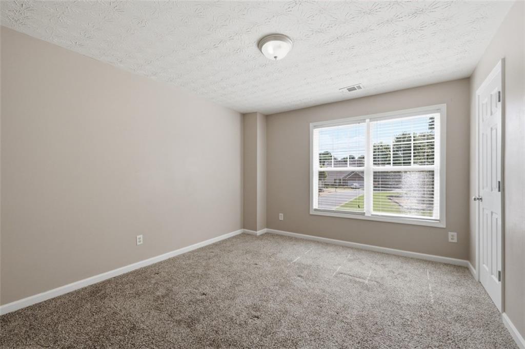 905 Tamarisk Place Property Photo 28
