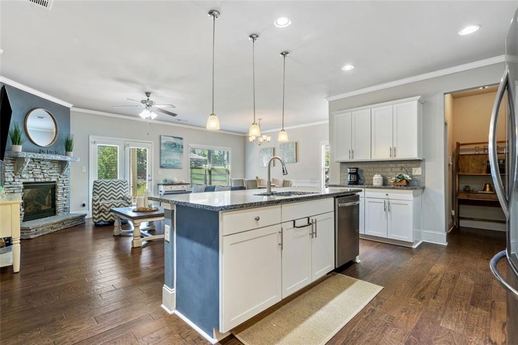 6623 Rivergreen Road Property Photo 6