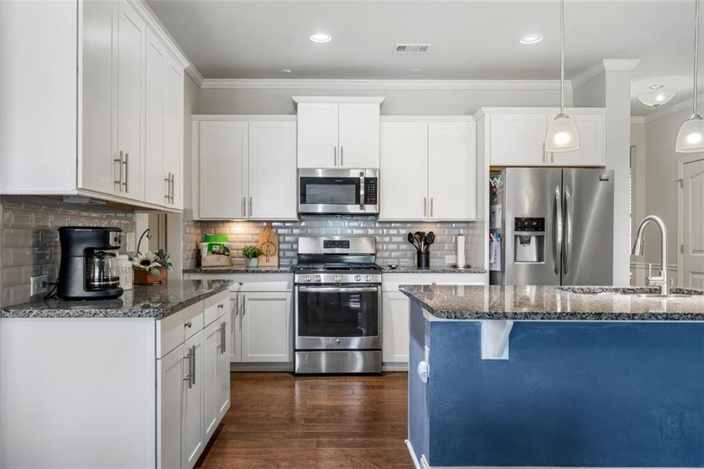 6623 Rivergreen Road Property Photo 8