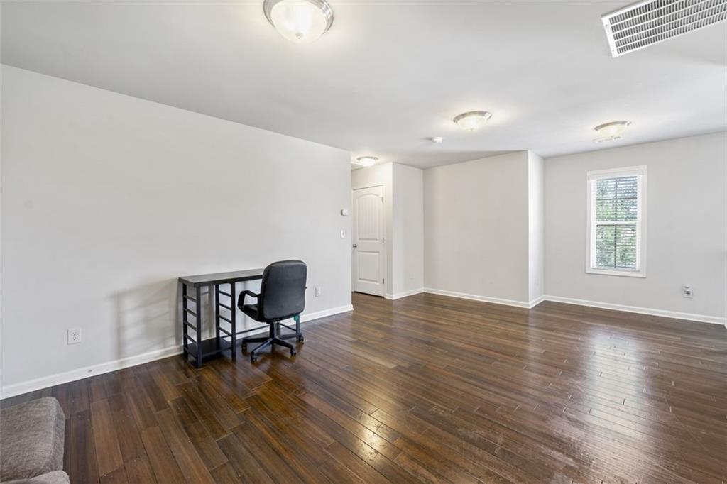 6623 Rivergreen Road Property Photo 18