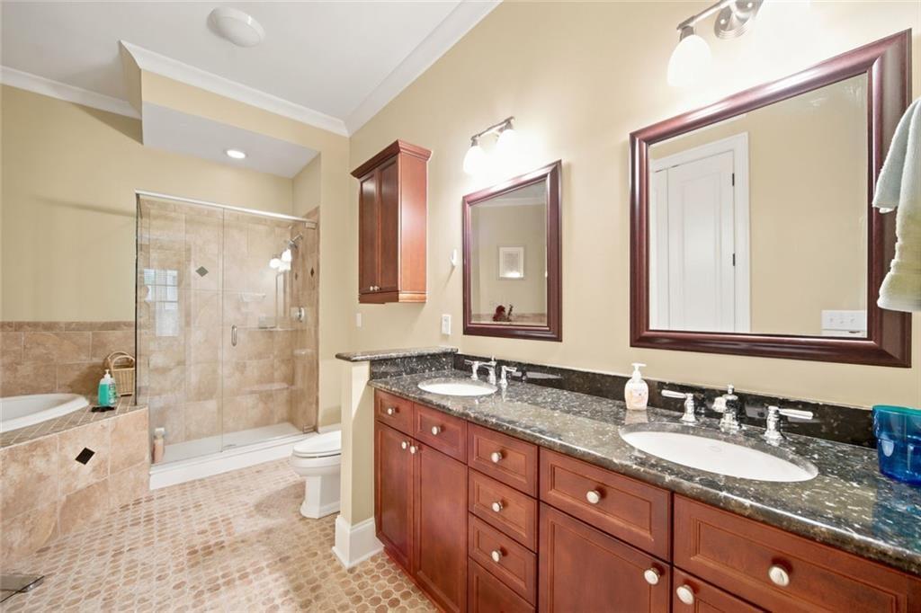 3635 E Paces Circle Ne Unit 1114 Property Photo 4