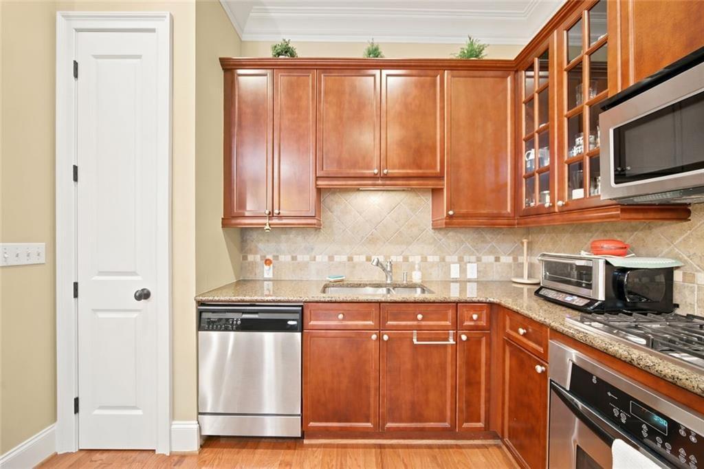 3635 E Paces Circle Ne Unit 1114 Property Photo 7