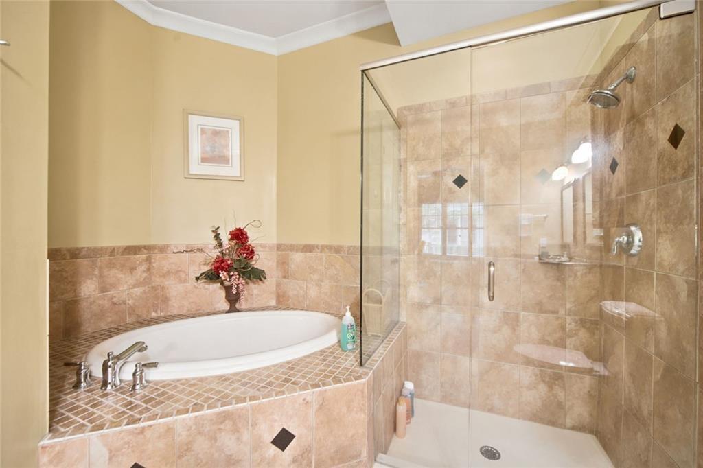 3635 E Paces Circle Ne Unit 1114 Property Photo 13