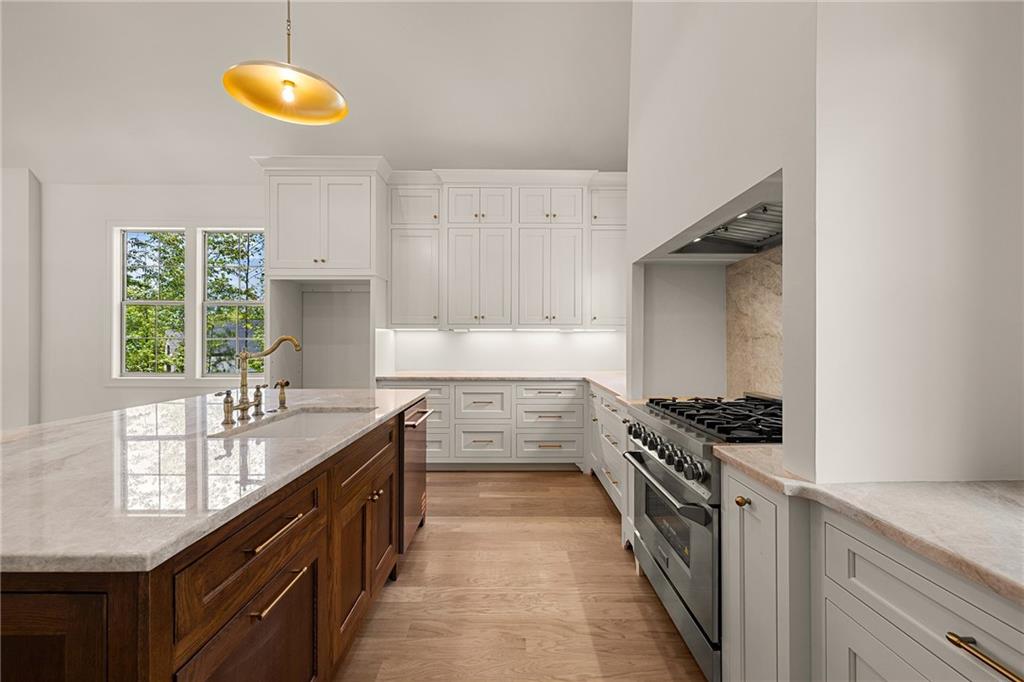 105 Forest Berry Court Property Photo 11