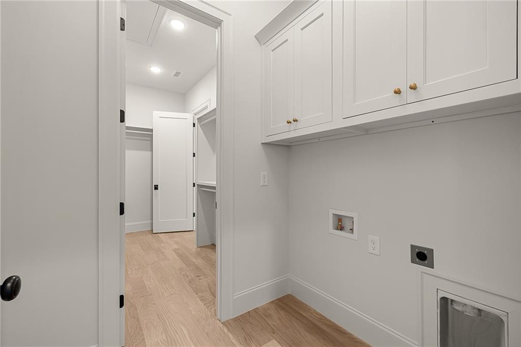 105 Forest Berry Court Property Photo 24