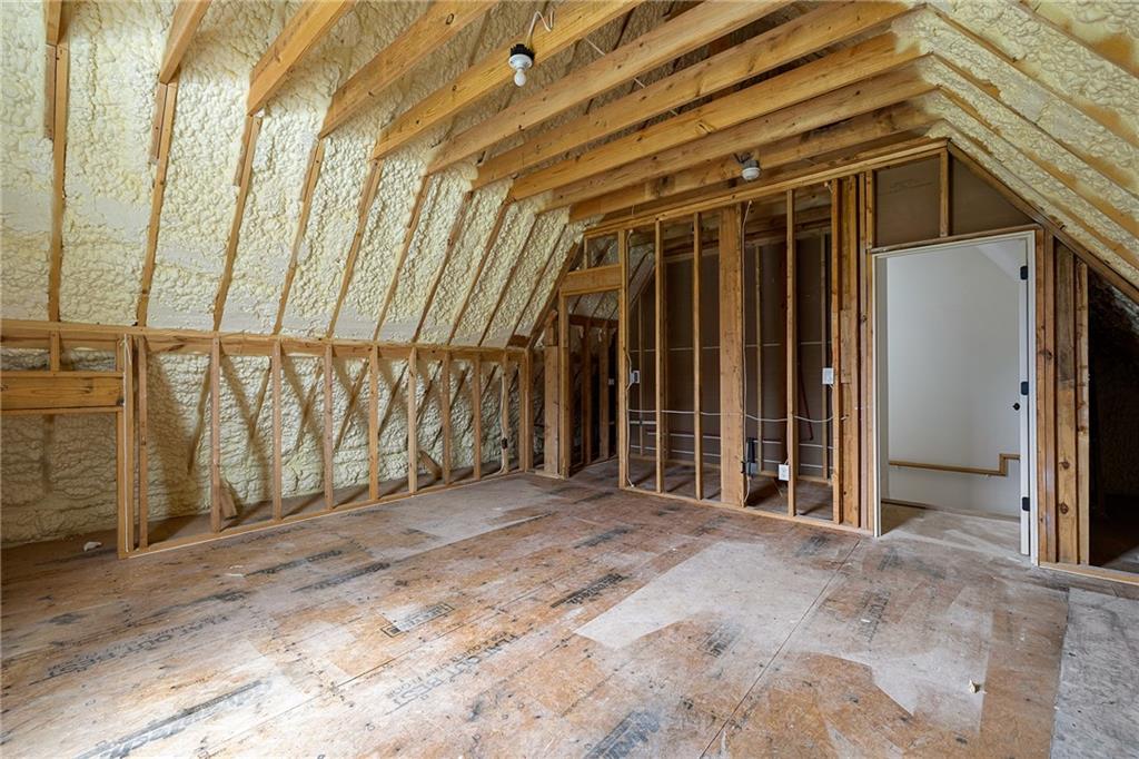 105 Forest Berry Court Property Photo 41