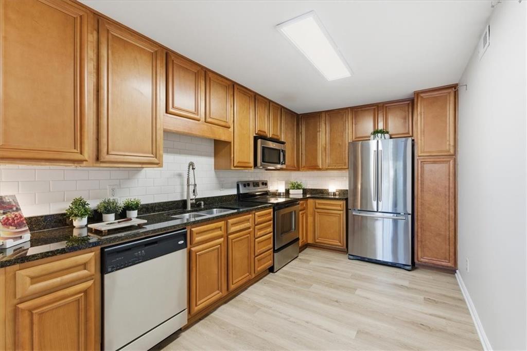 1468 Briarwood Road Ne Unit 303 Property Photo 8
