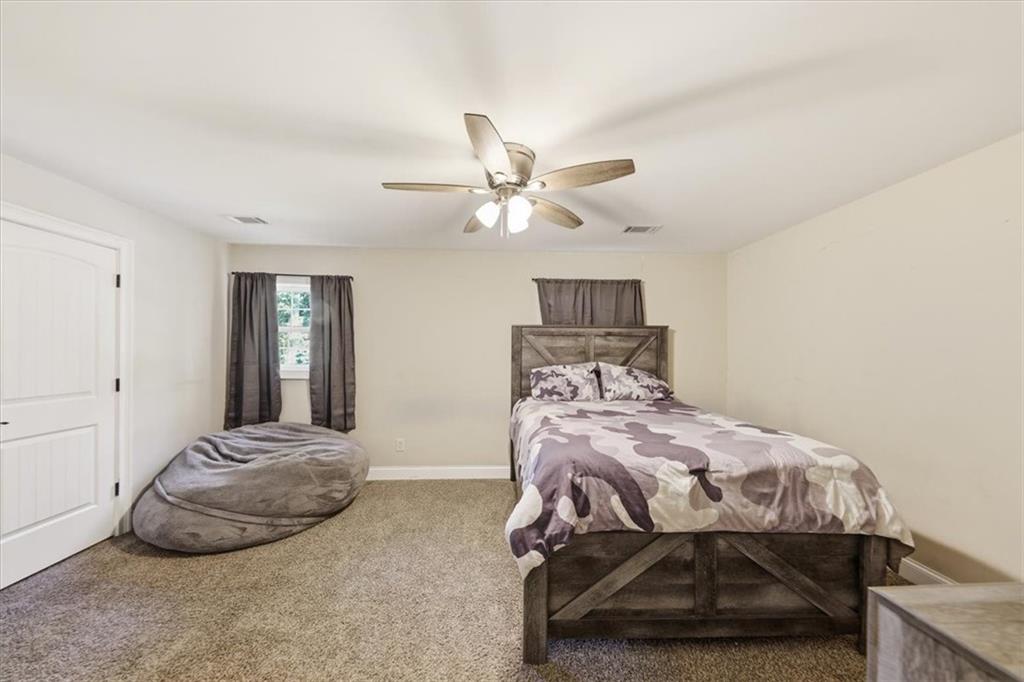 7795685 Property Photo 35
